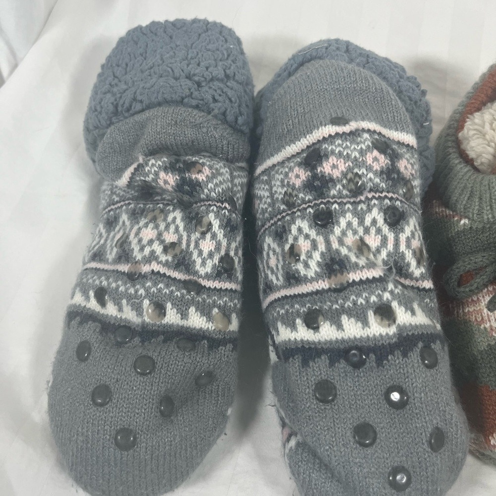 JoySpun Kids Slipper Socks 2-Pack Raccoon Mountain Fair Isle Non-Slip 4-10 NEW - Picture 4 of 8